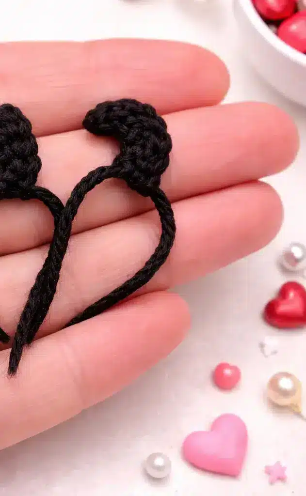 angel devil heart plush pattern crochet project crochet project detail 5