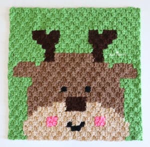 christmas reindeer c2c crochet square - featured image