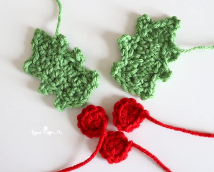 crochet holly berry appliqué crochet project crochet project detail 1
