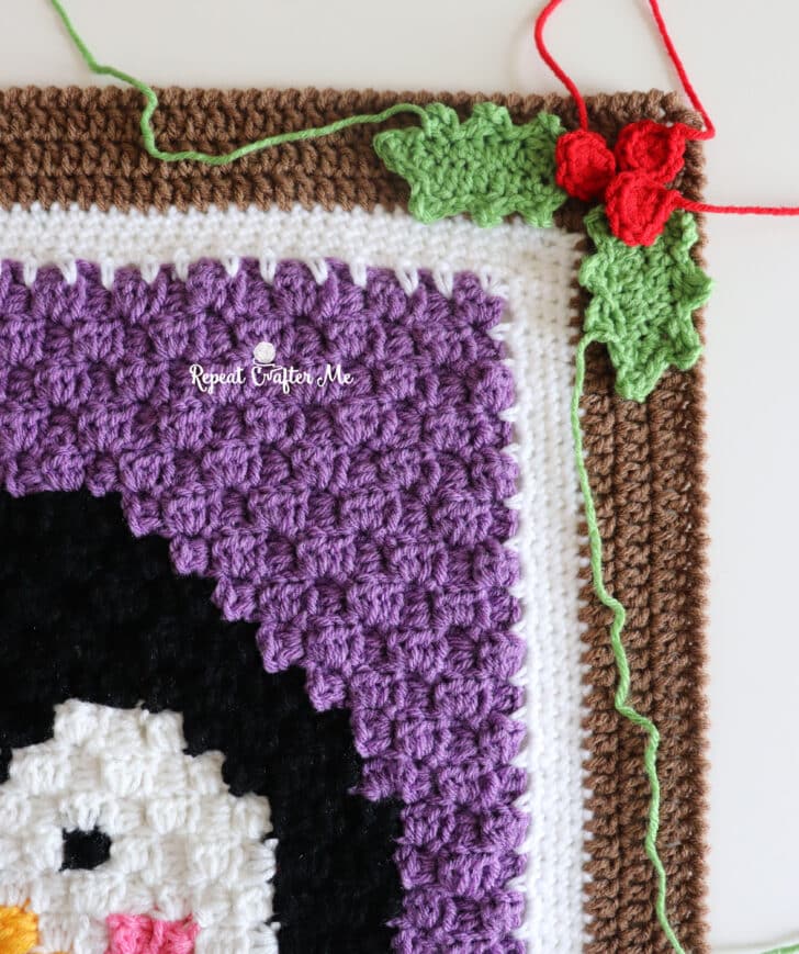 crochet holly berry appliqué crochet project crochet project detail 7