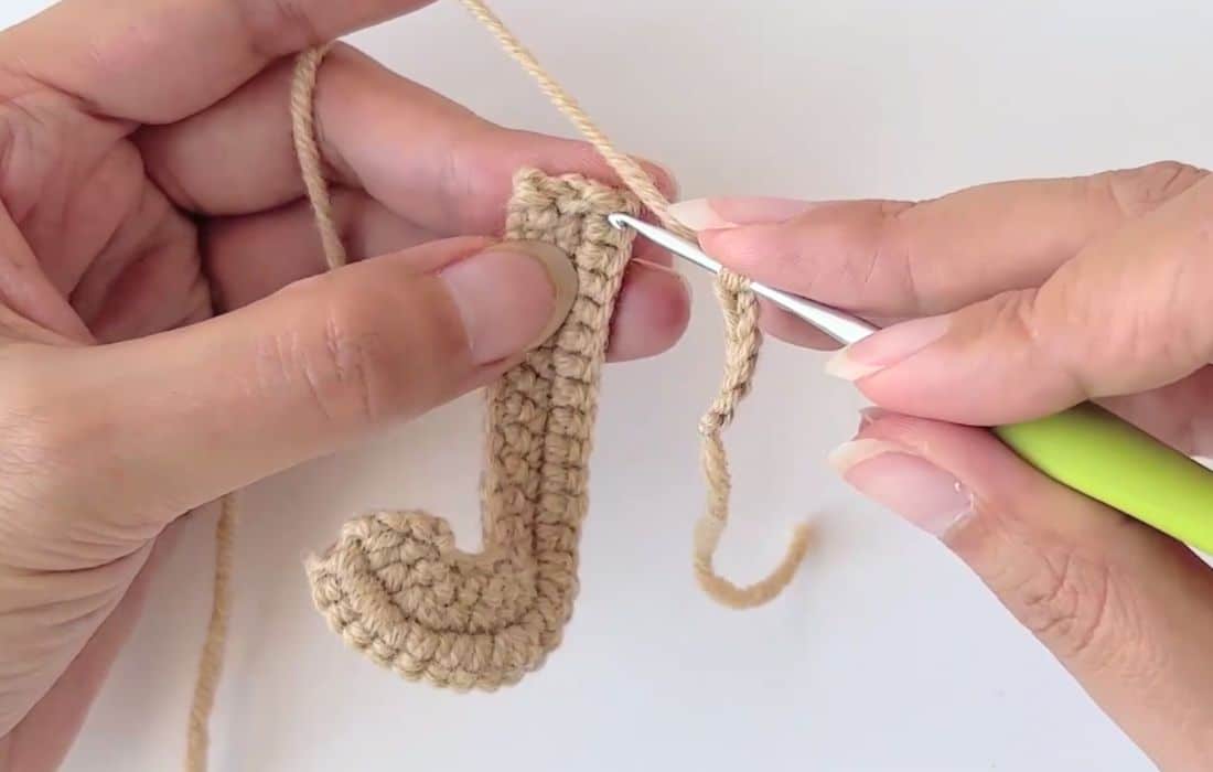 crochet letter J crochet project crochet project detail 5