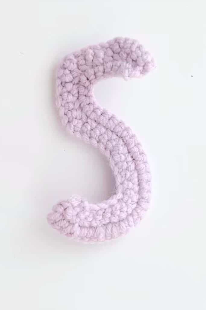 crochet letter s - featured image