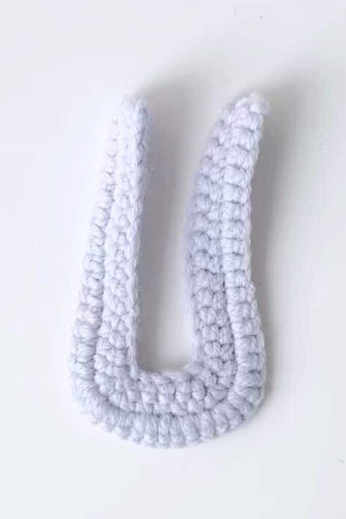 crochet letter u - featured image