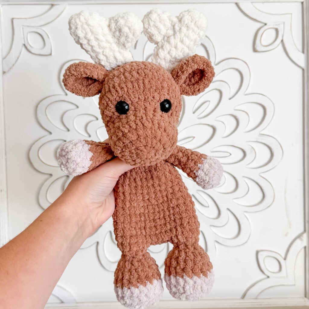 moose snuggler - featured image