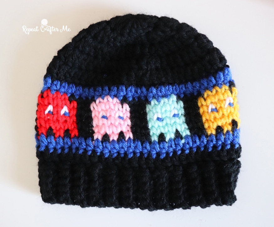 pac man ghost crochet hat pattern - featured image