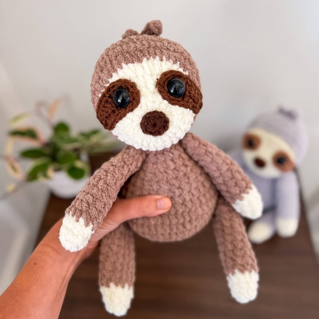 sloth crochet pattern - featured image