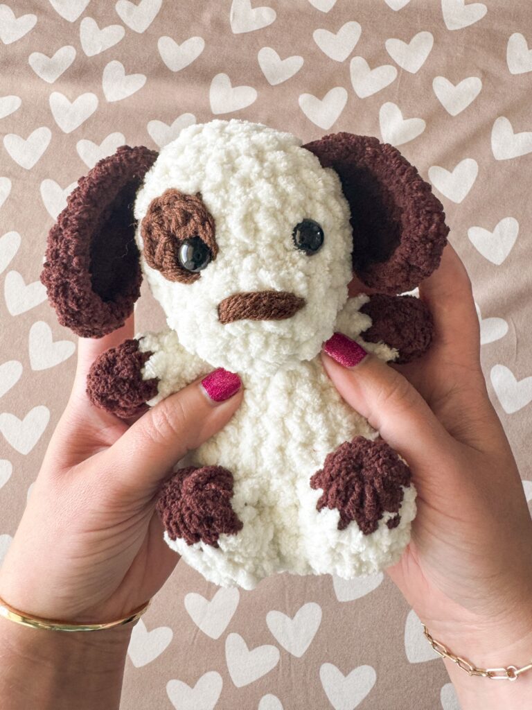 squishy puppy crochet pattern - featured image