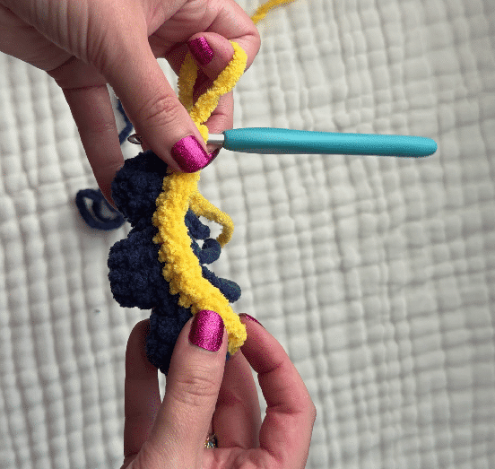 tropical bird amigurumi crochet project crochet project detail 15