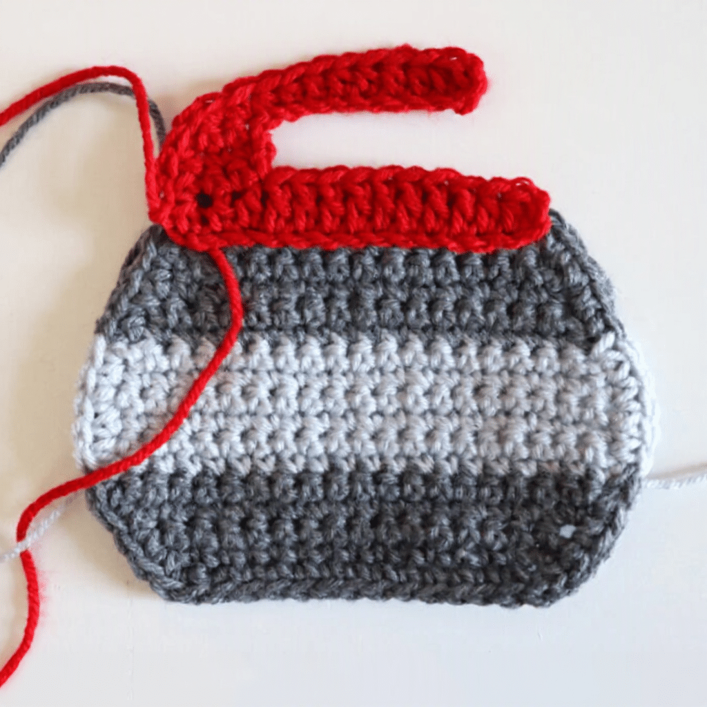 curling stone applique crochet project crochet project detail 3